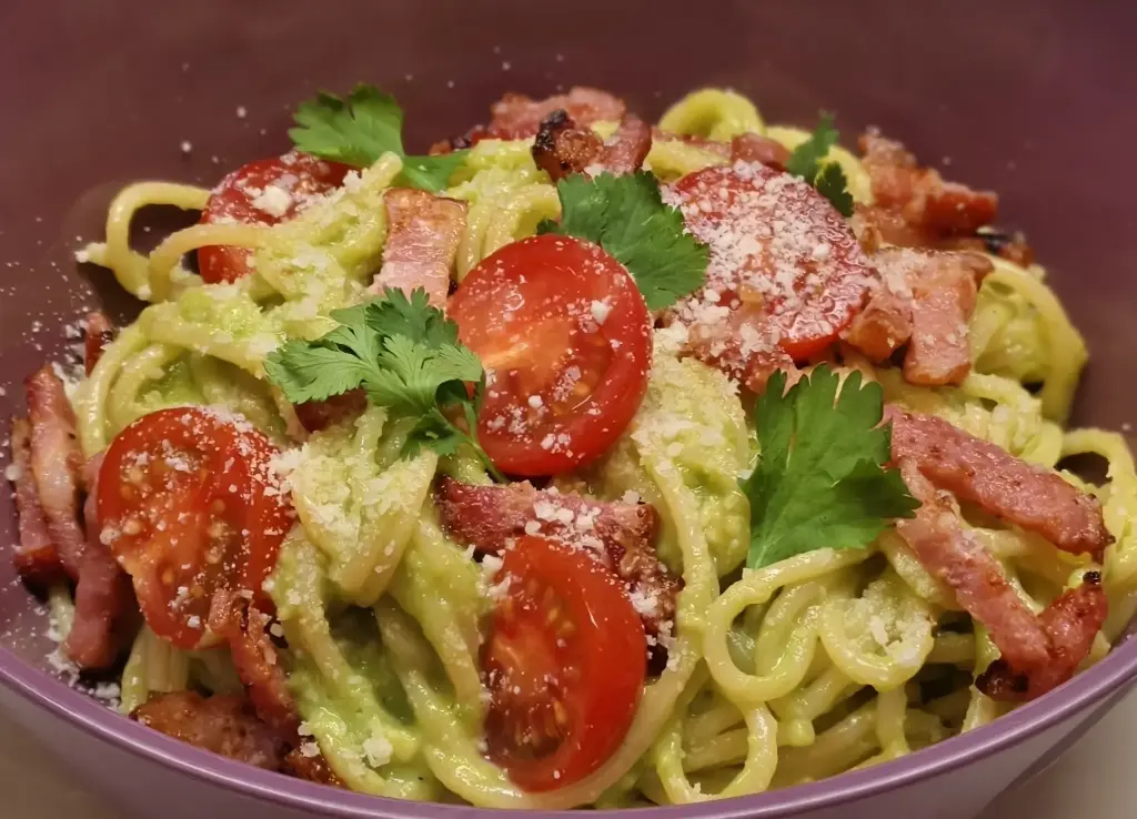 Spaghetti revisité Carbonara à l'Avocat